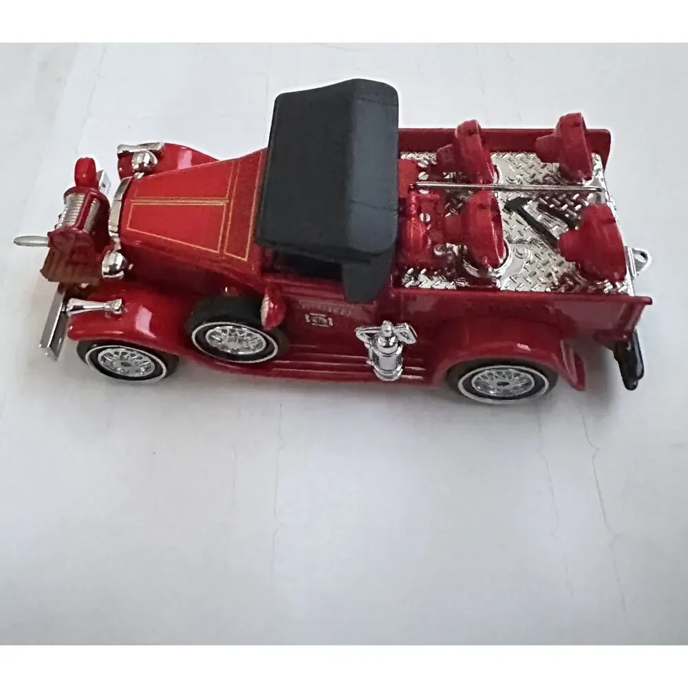 A23 Matchbox Yesteryear 1930 Ford Model A FDNY Battalion Fire Chief YFE12 New